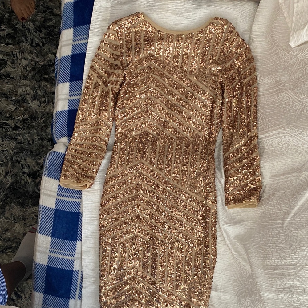 Forever 21 Gold Sequin Long Sleeve Dress